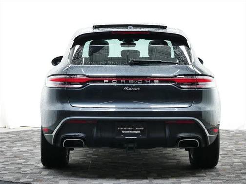 2025 Porsche Macan Base