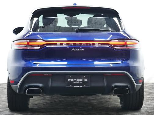 2022 Porsche Macan AWD