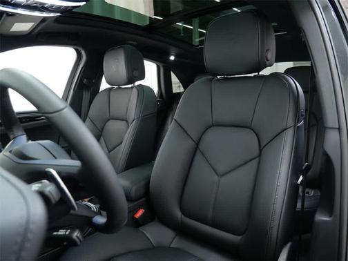 2026 Porsche Macan T