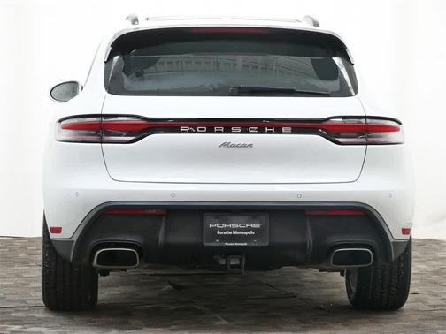 2025 Porsche Macan AWD