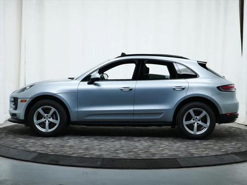 2021 Porsche Macan Base