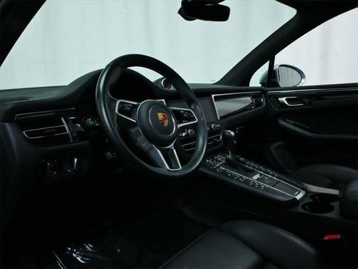 2021 Porsche Macan Base