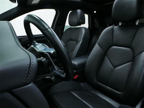 2020 Porsche Macan S