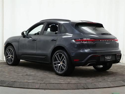 2026 Porsche Macan AWD