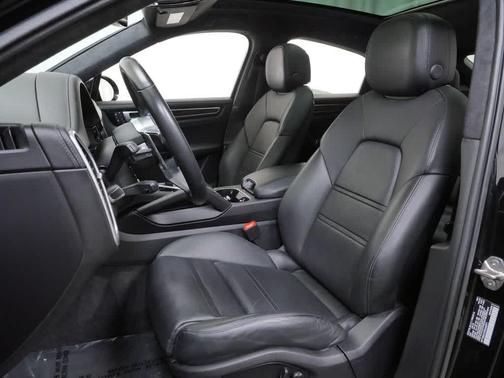 2023 Porsche Cayenne GTS