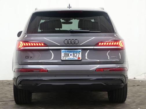 Samurai Gray Metallic 2021 Audi Q7 55 Premium Plus
