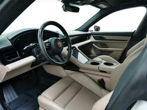 2022 Porsche Taycan Cross Turismo 4