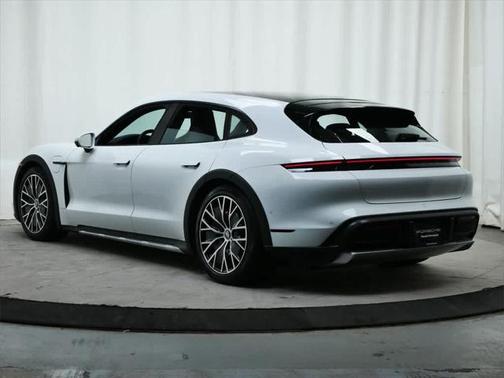 2022 Porsche Taycan Cross Turismo 4