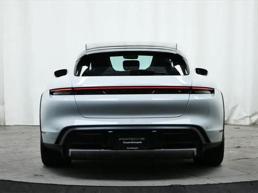 2022 Porsche Taycan Cross Turismo 4
