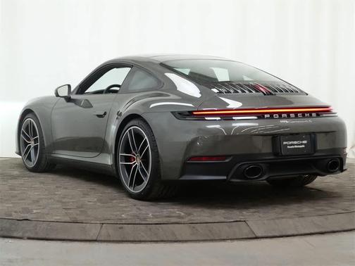 2026 Porsche 911 Carrera 4S