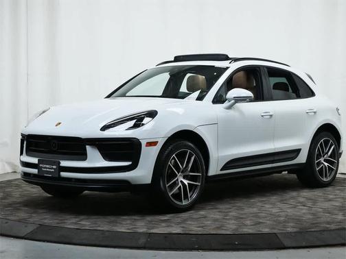 2025 Porsche Macan AWD