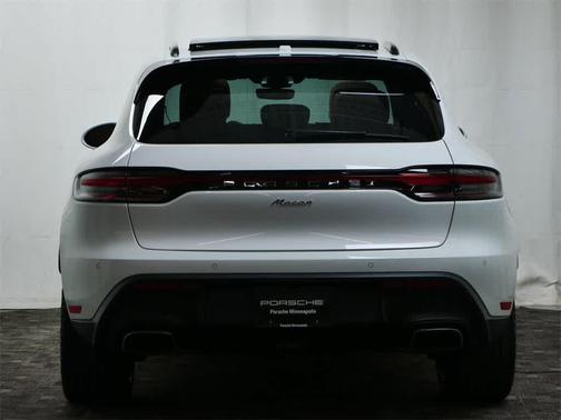 2025 Porsche Macan AWD