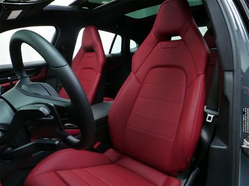 2025 Porsche Panamera 4