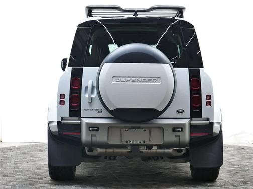 2023 Land Rover Defender 110 X-Dynamic SE