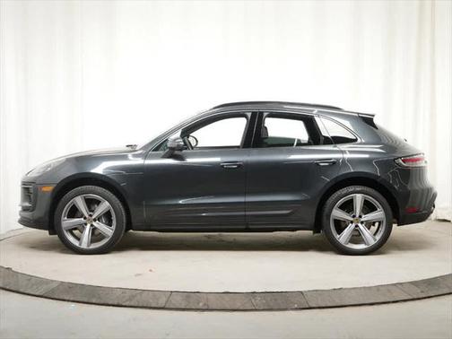 2024 Porsche Macan Base