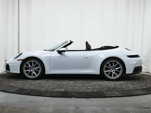 2025 Porsche 911 Carrera