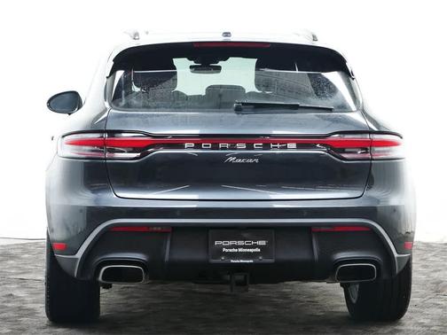 2025 Porsche Macan AWD