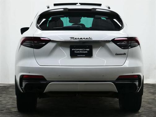 2022 Maserati Levante Trofeo