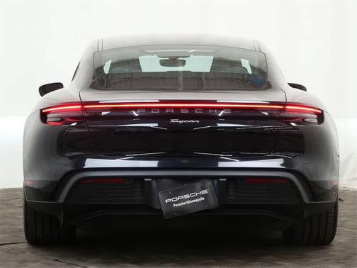 2022 Porsche Taycan RWD