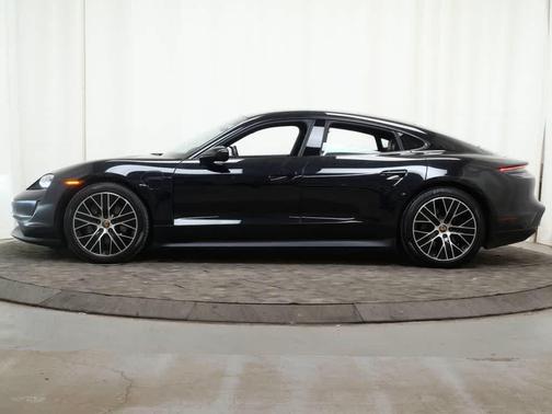 2022 Porsche Taycan RWD
