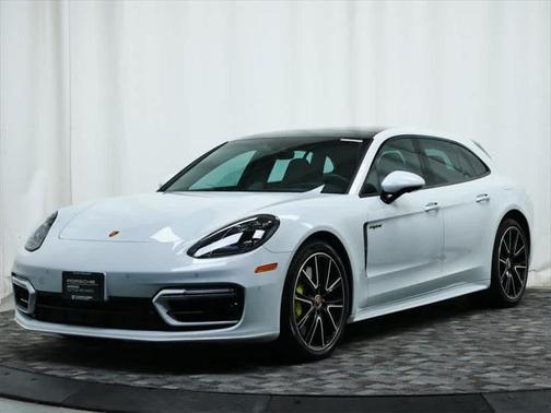 2022 Porsche Panamera E-Hybrid Sport Turismo 4S