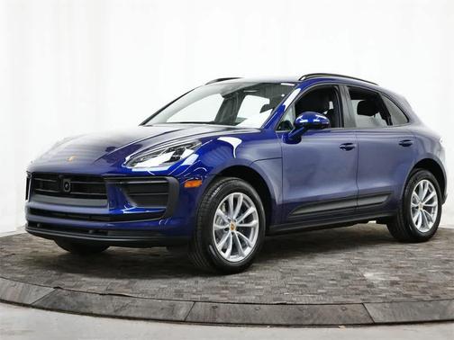 2026 Porsche Macan AWD