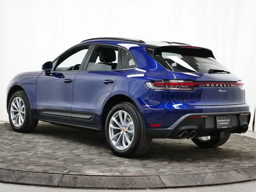 2026 Porsche Macan AWD