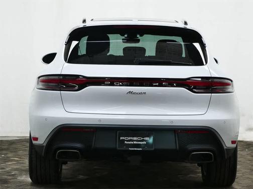 2026 Porsche Macan AWD