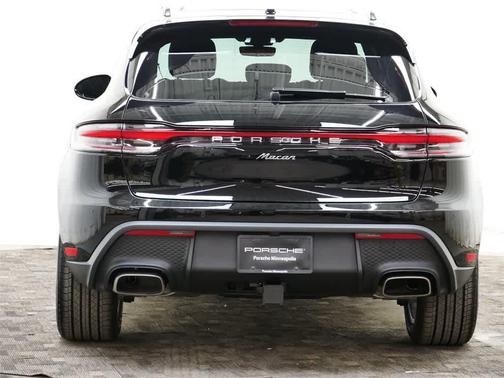 2026 Porsche Macan AWD