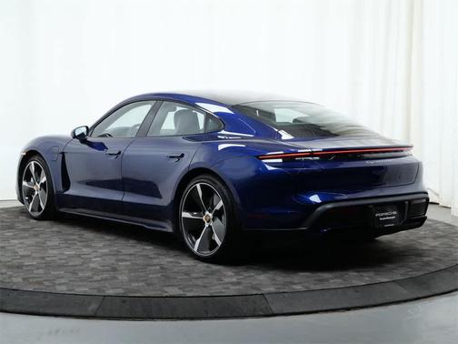 2023 Porsche Taycan Turbo
