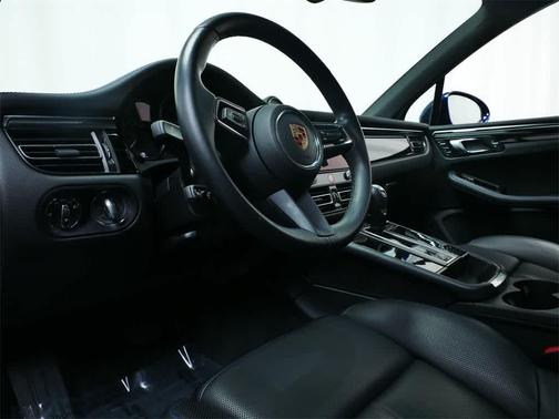 2024 Porsche Macan AWD