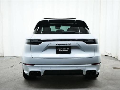 2022 Porsche Cayenne GTS