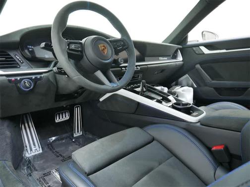 2024 Porsche 911 Dakar