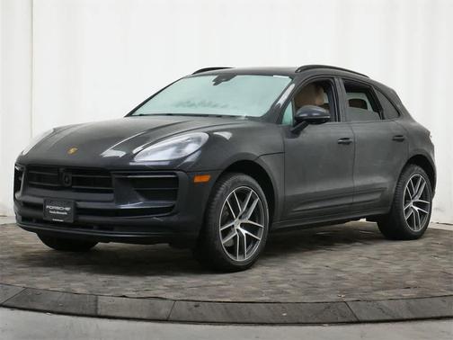 2025 Porsche Macan AWD