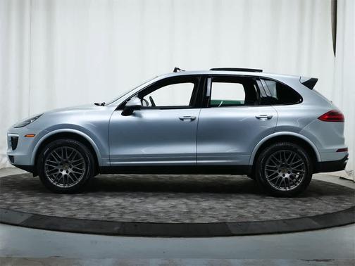 2017 Porsche Cayenne Platinum Edition