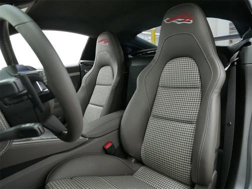 2023 Porsche 718 Cayman GT4 RS