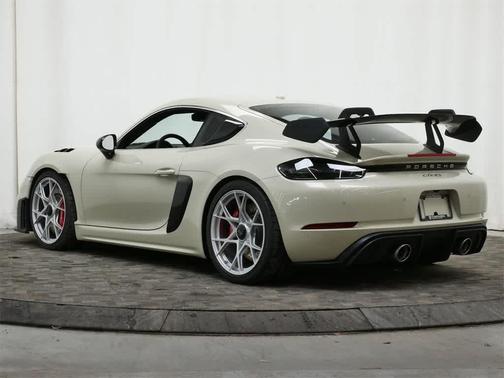 2023 Porsche 718 Cayman GT4 RS