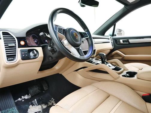 2023 Porsche Cayenne Platinum Edition