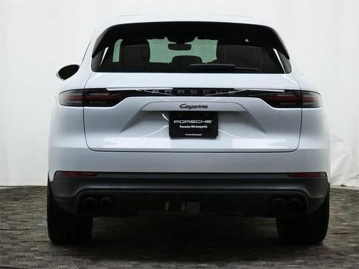 2023 Porsche Cayenne Platinum Edition
