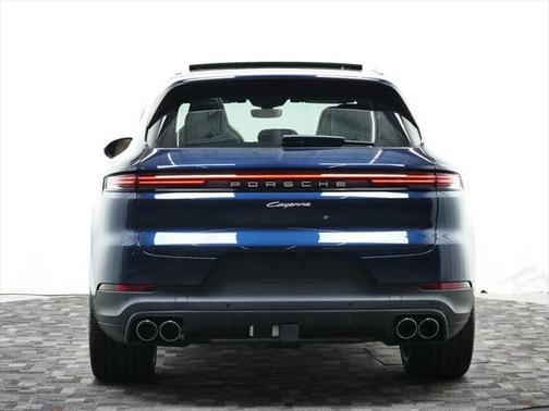 2024 Porsche Cayenne E-Hybrid S