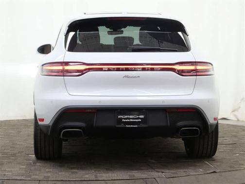 2026 Porsche Macan AWD