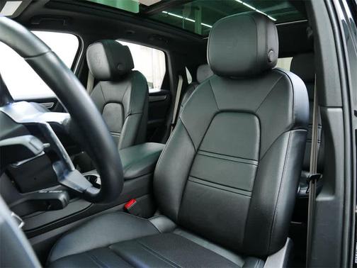 2023 Porsche Cayenne S