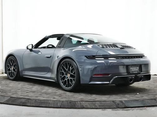 2025 Porsche 911 Targa 4 GTS