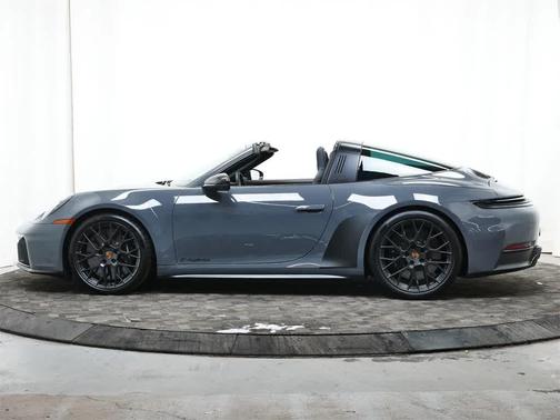 2025 Porsche 911 Targa 4 GTS