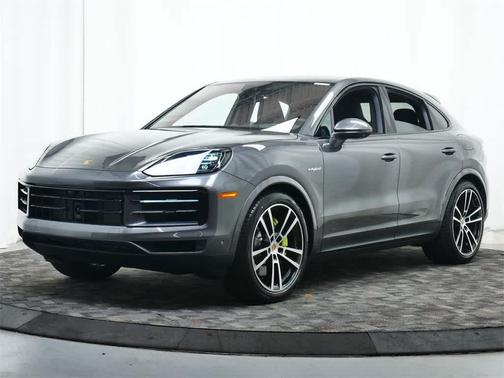 2025 Porsche Cayenne S