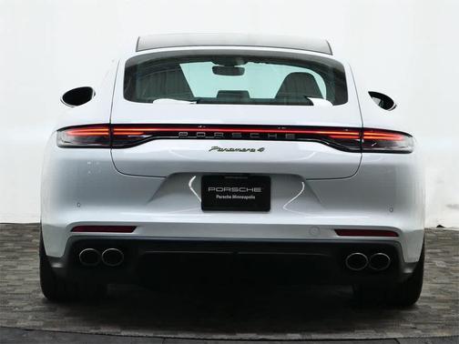 2023 Porsche Panamera AWD