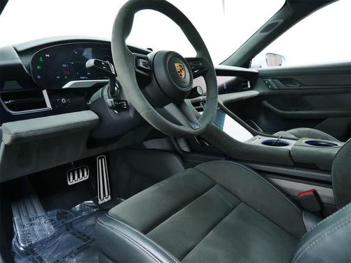 2023 Porsche Taycan GTS