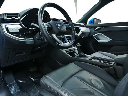 2023 Audi Q3 Premium 45 TFSI S line quattro Tiptronic