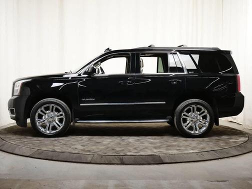 Onyx Black 2017 GMC Yukon SLT