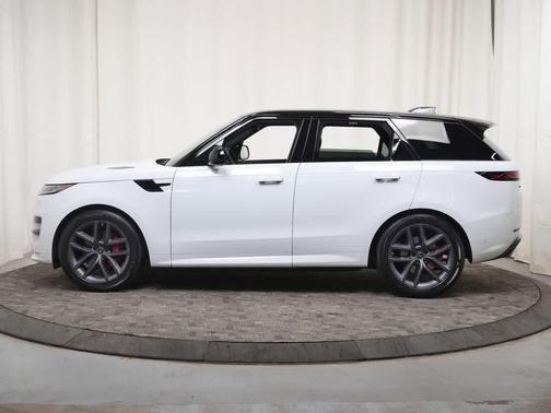 2024 Land Rover Range Rover Sport SE